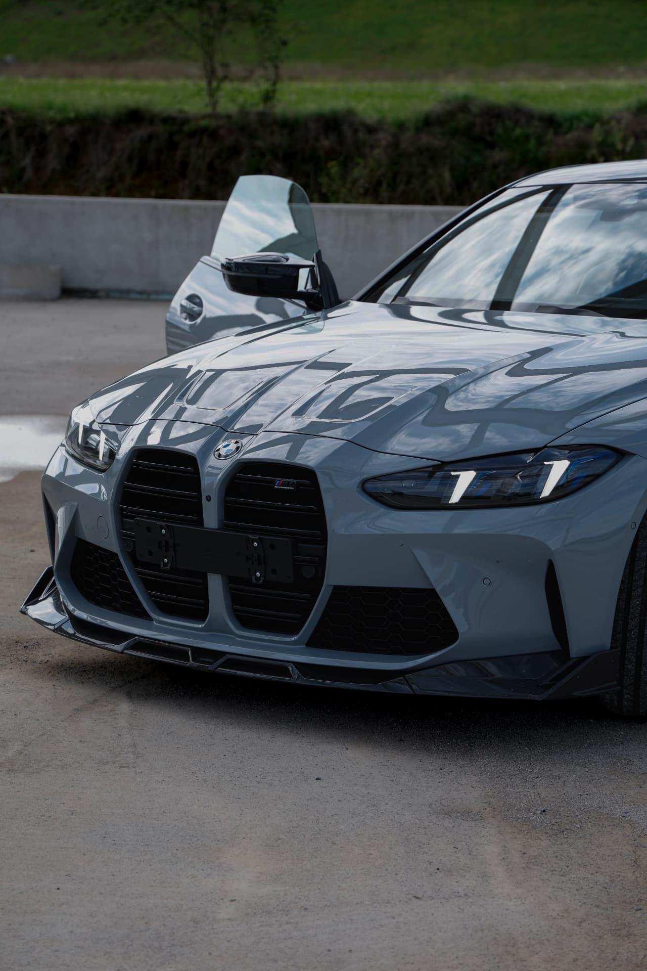Avtomobilska fotografija – detajl prednjega dela BMW M4